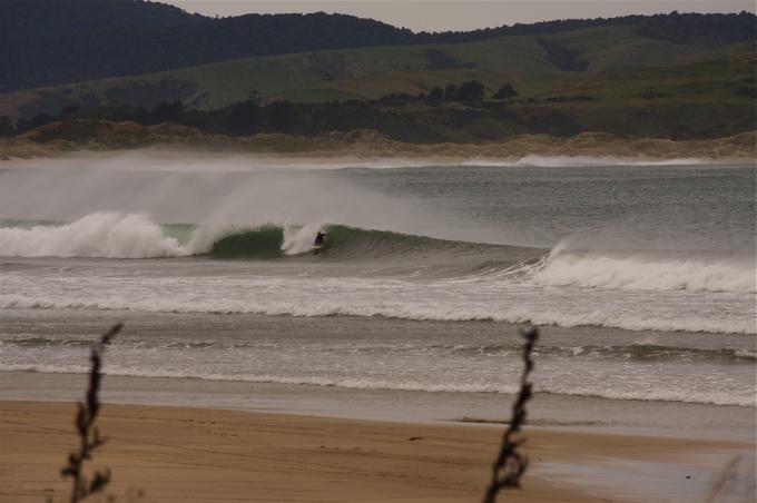 Clean hollow empty surf