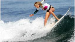 Laura Enever wins Azores Pro