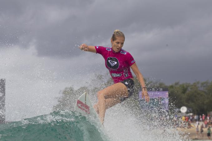 Stephanie Gilmore returns to form