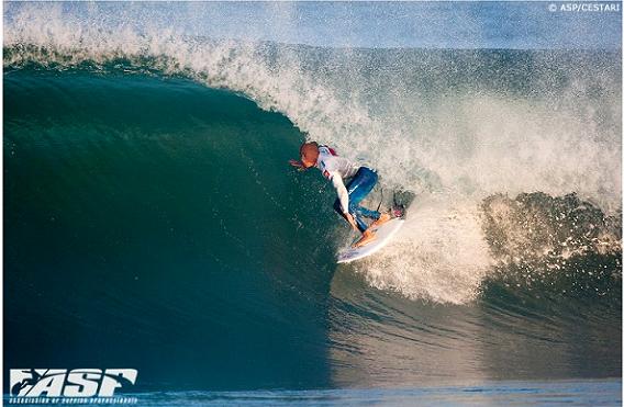 Kelly Slater Triumphant at La Graviere