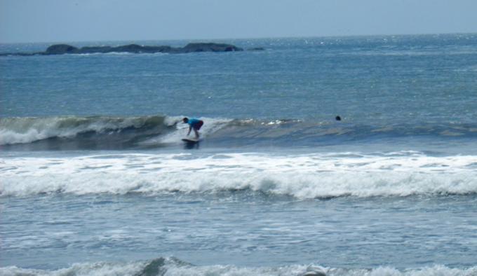 Individul surf lesson at Dominicalito