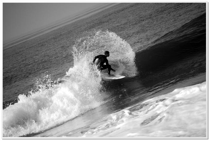 SURFING