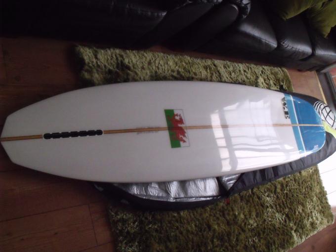 9'4 nose rider bottom