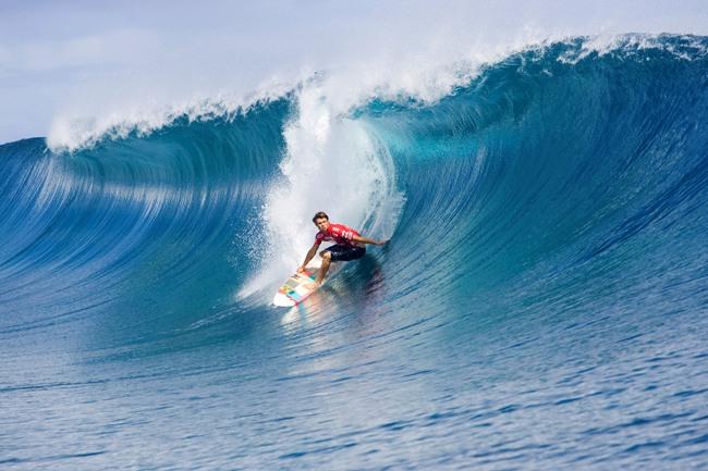 Dane Reynolds Drops in at Teahupoo, Tahiti