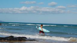 www.rapanui-surfschool.com