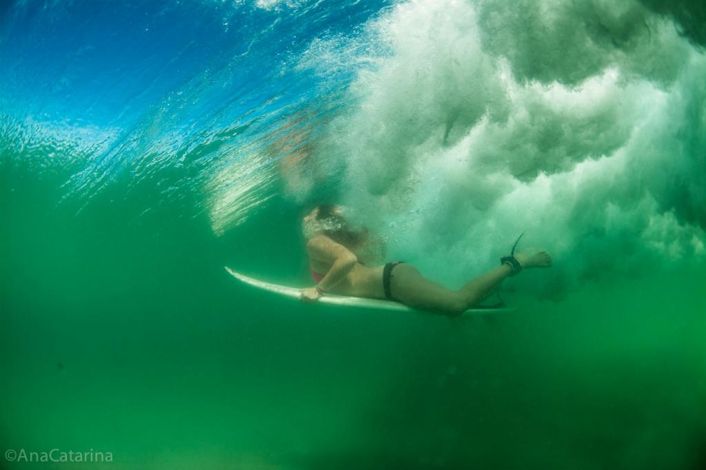 Duck diving in Arpoador - Rio
