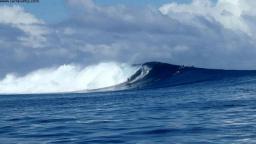 Surfing Fiji Cloudbreak