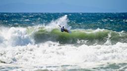 Nat Young wins the Vans Pier Classic