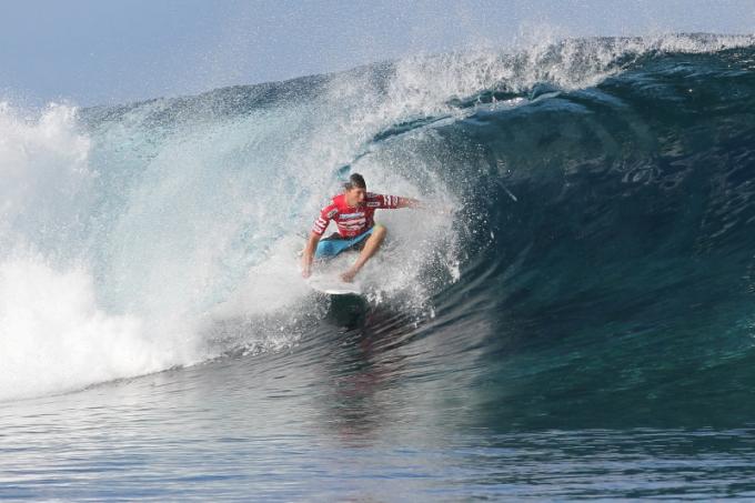 Andy Irons Claims Billabong Pro Tahiti