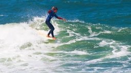 2016 Longboard Pro Gaia Highlights: Day 1 Unfolds In Tricky Surf.