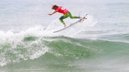 2016 Junior Pro Espinho Highlights: Day 1 Launches In Fun Surf.