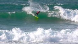 Highlights: Tricky Conditions Send Elite To Air In J-Bay