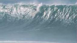Experience At The Bay - Quiksilver In Memory Of Eddie Aikau 2012-13