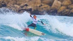 2016 Caparica Junior Pro Highlights: Fun Surf On Day 1