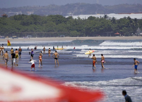 bali beach crowd.jpg
