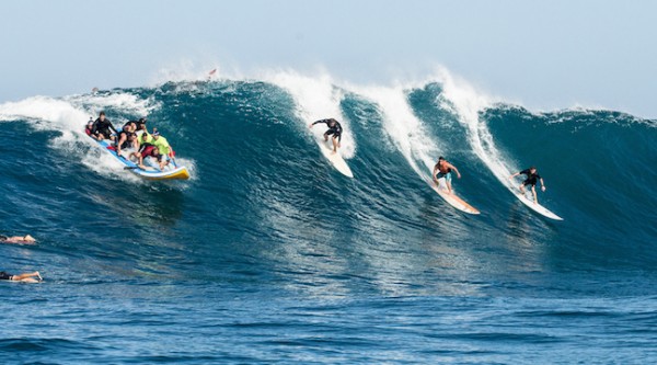 Waimea-bay_Canavarro1.jpg
