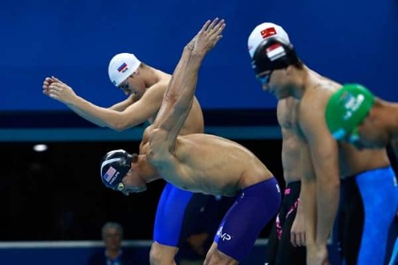 Michael-Phelps-Pre-Race-Routine-Arm-Swing.jpg