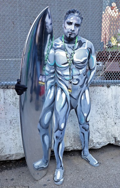 silver_surfer_comic_com.jpg