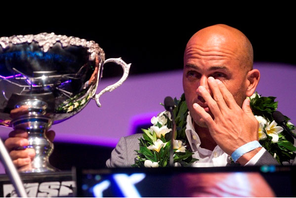 Kelly Slater dedicates title to Andy Irons