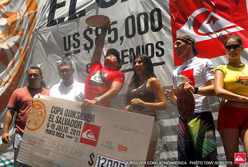 Ezekiel Lau first place at the Copa Quiksilver El Salvador