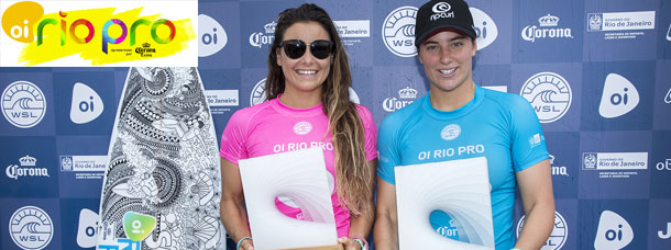 Oi Rio Women's Pro Winner Tyler Wright with runner-up Johanne Defay