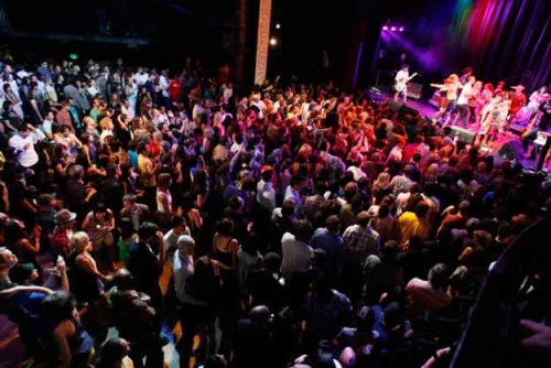Billabong Design for Humanity Crowd