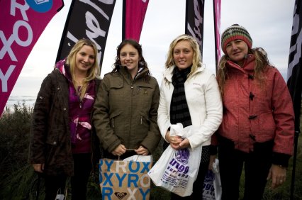 Womens Finalists of the Portrush Roxy Open