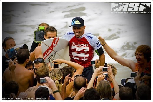 Kelly Slater Celebrating His Win at the Billabong Pipeline 2008