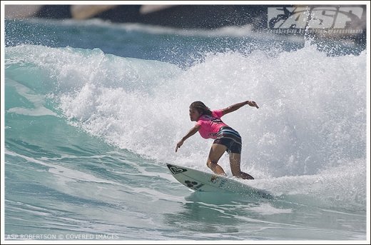 Sofia Mulanovich defending Roxy Pro Gold Coast Title